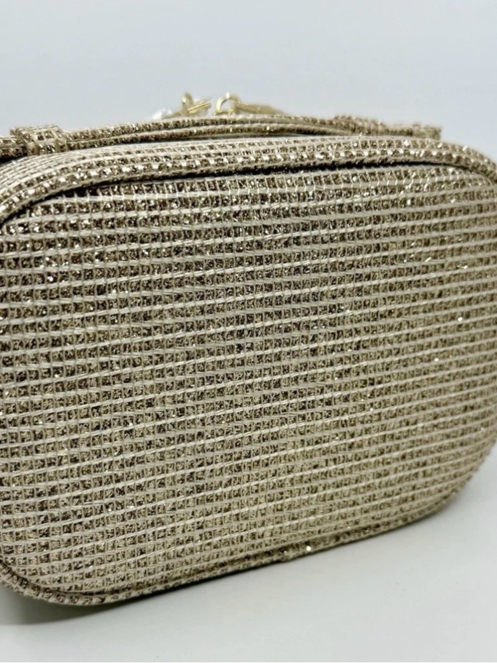 New in Box Dior GWP Gold Metallic Woven Top-Handle Cosmetic Bag Holiday 2025 - Picture 5 of 8